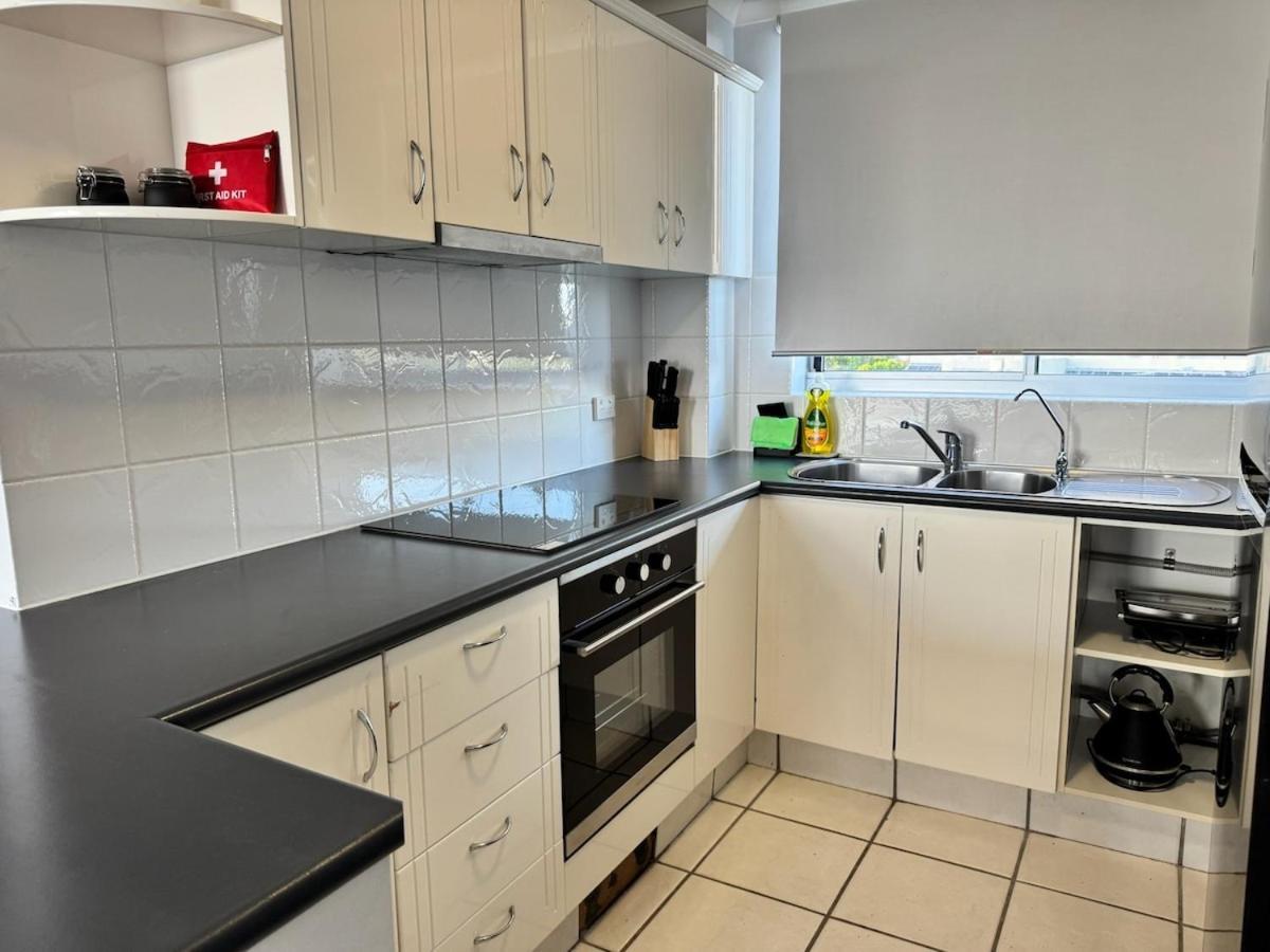Apartment Surfers Paradise Ocean View With Pool & Lift Access