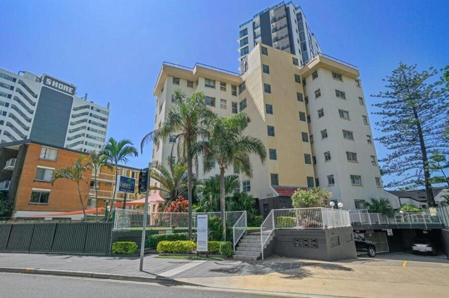 Surfers Paradise Ocean View With Pool & Lift Access Apartment Gold Coast