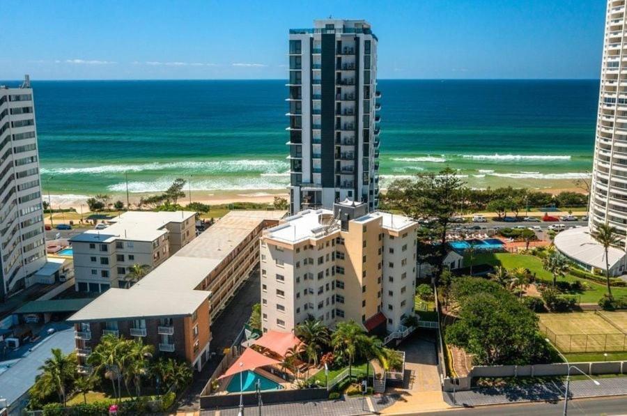 Surfers Paradise Ocean View With Pool & Lift Access * Gold Coast